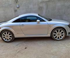 AUDI TT 1.8T AUTOMÁTICO - O CLÁSSICO QUE VOCÊ SEMPRE QUIS